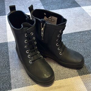 Black Lace-Up Boots with Zipper
